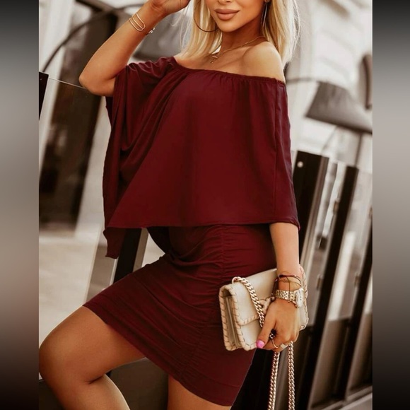 Luxe burgundy off shoulder batwing sleeve bodycon dress - Picture 4 of 5